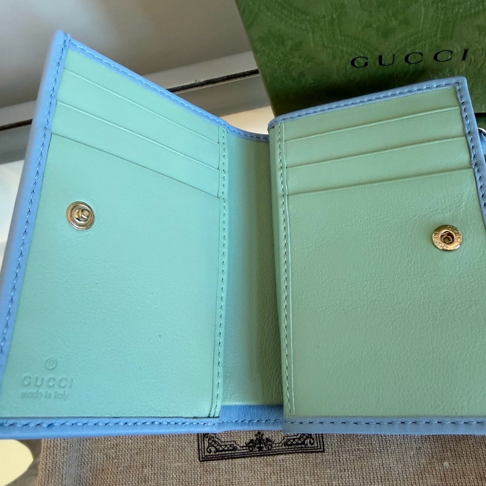 New Gucci Light Blue GG Wallet - Picture 4 of 8
